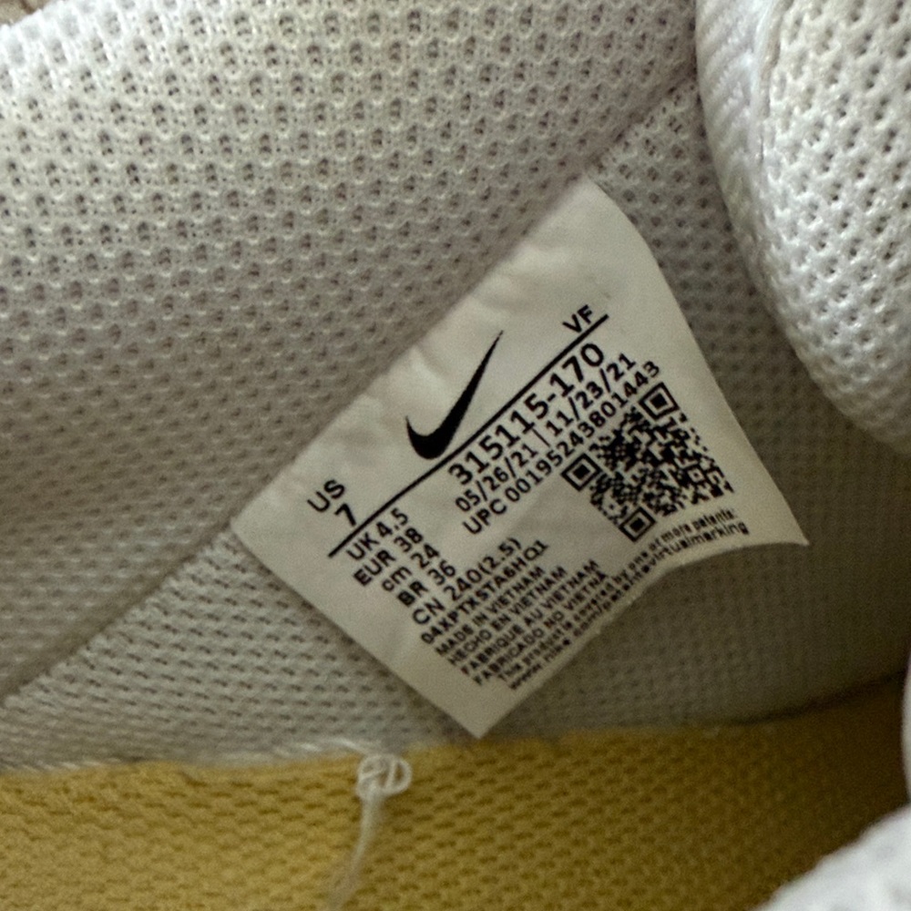 Nike Air Force 1 White with Gold Swoosh - Picture 4 of 5